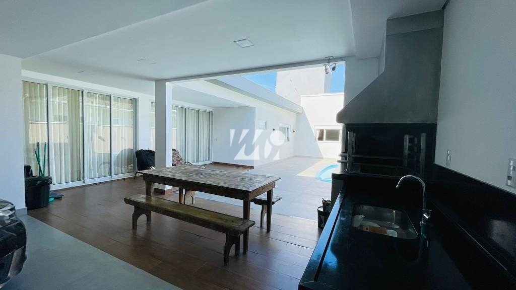 Casa em Pedra Branca, Palhoça. 4 quartos, 253m². Imagem 4 de 21